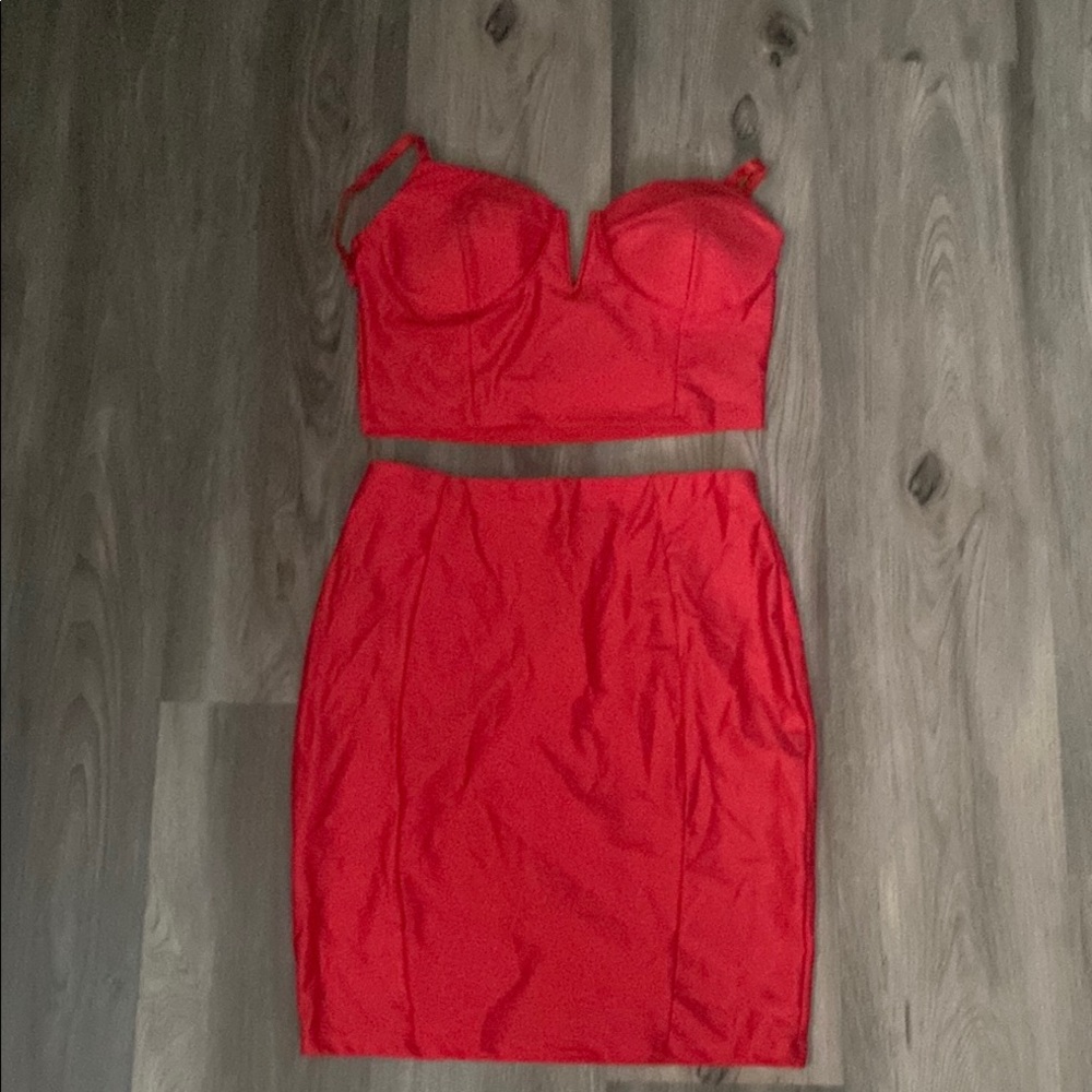 Iris Bold Red Skirt Set